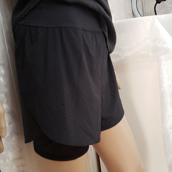 All in Motion High Rise Shorts NWT - Picture 6 of 10